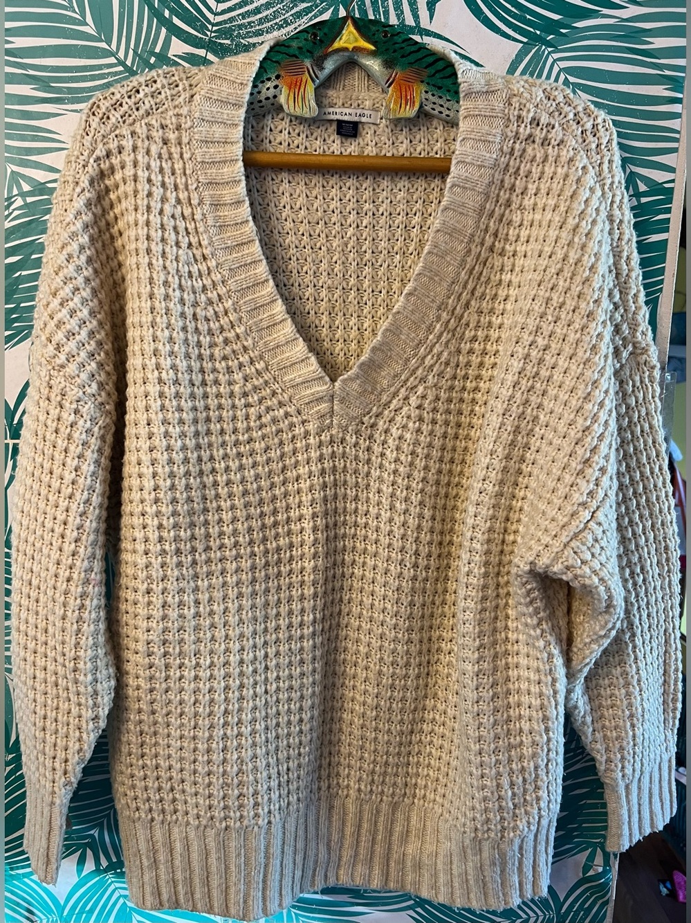 American Eagle Outfitters Cream V-Neck Waffle Knit Pullover oversized sweater M